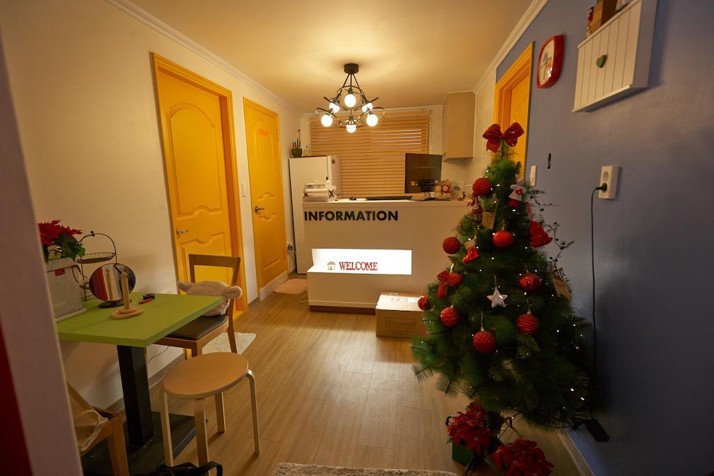 Moon Hostel Seoul Exterior photo