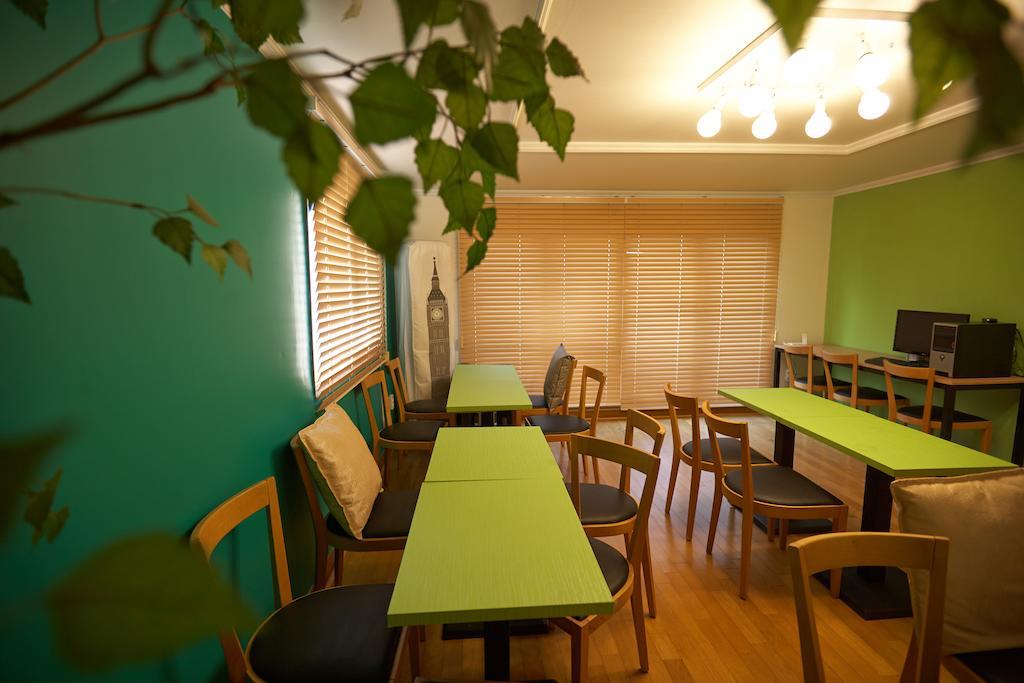 Moon Hostel Seoul Exterior photo