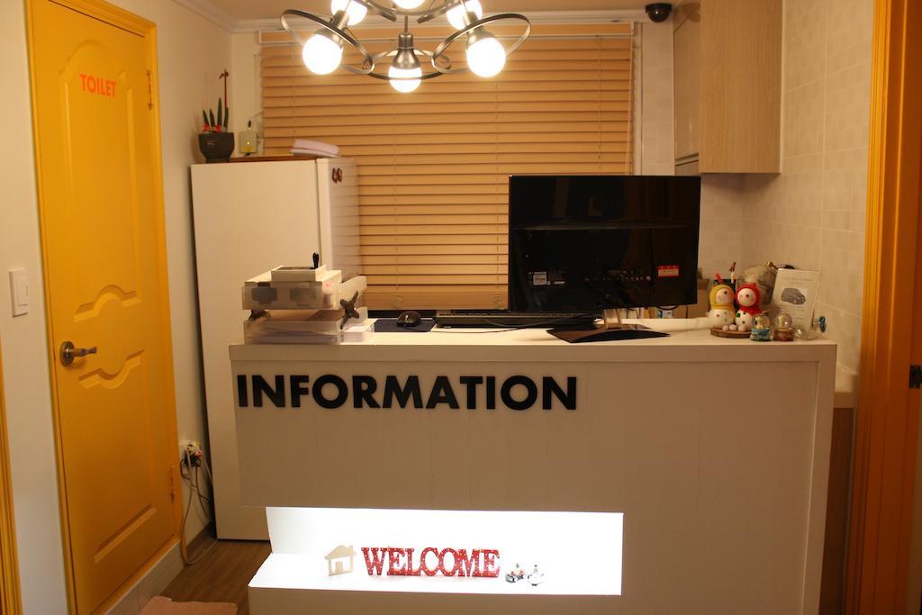 Moon Hostel Seoul Exterior photo