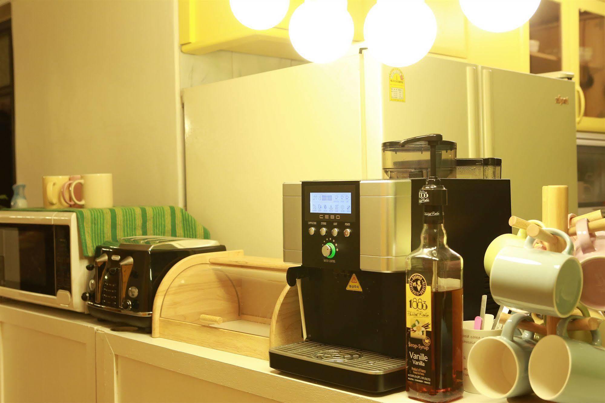 Moon Hostel Seoul Exterior photo